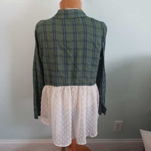 Crescent Plaid Lace Shirt Long Sleeve Size Medium Teen Spirit Fall Ruffled Green - Picture 8 of 9